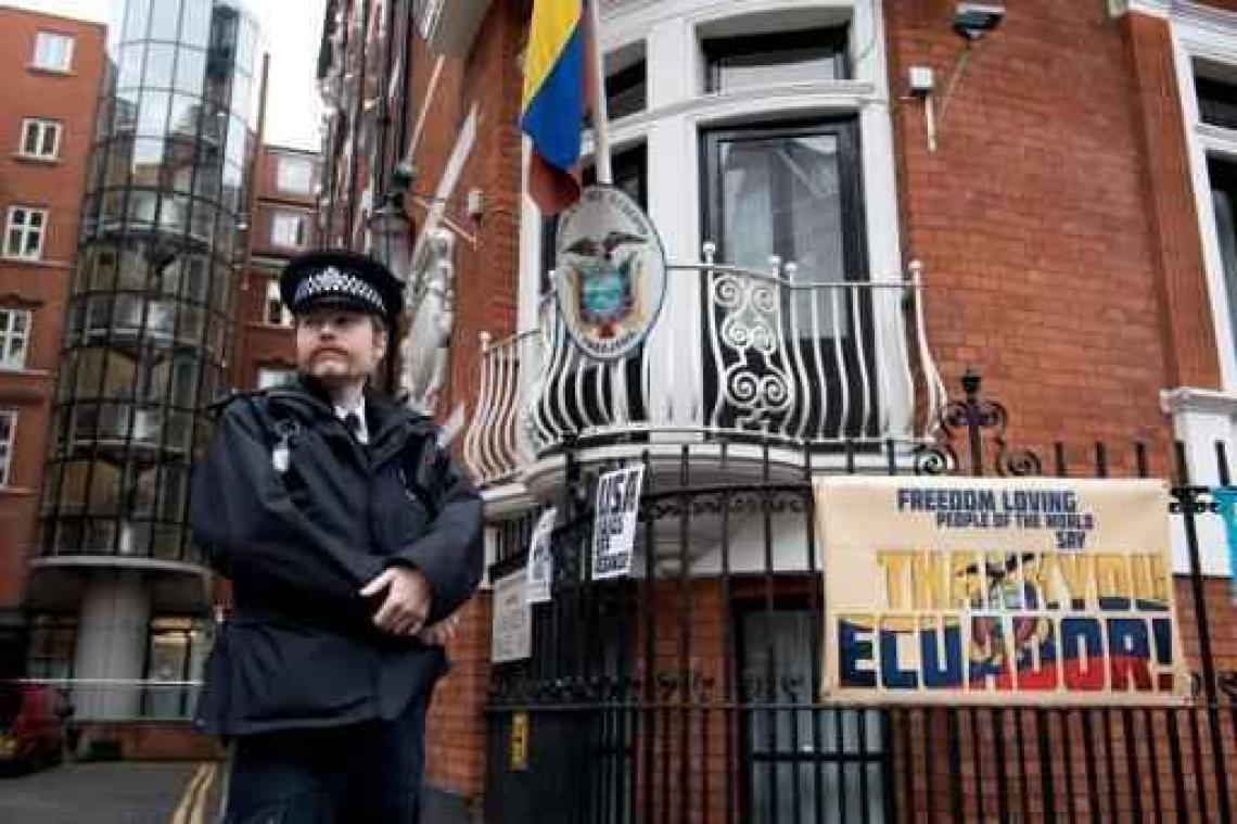 Assange blijft na genade voor Manning in Ecuadoraanse ambassade