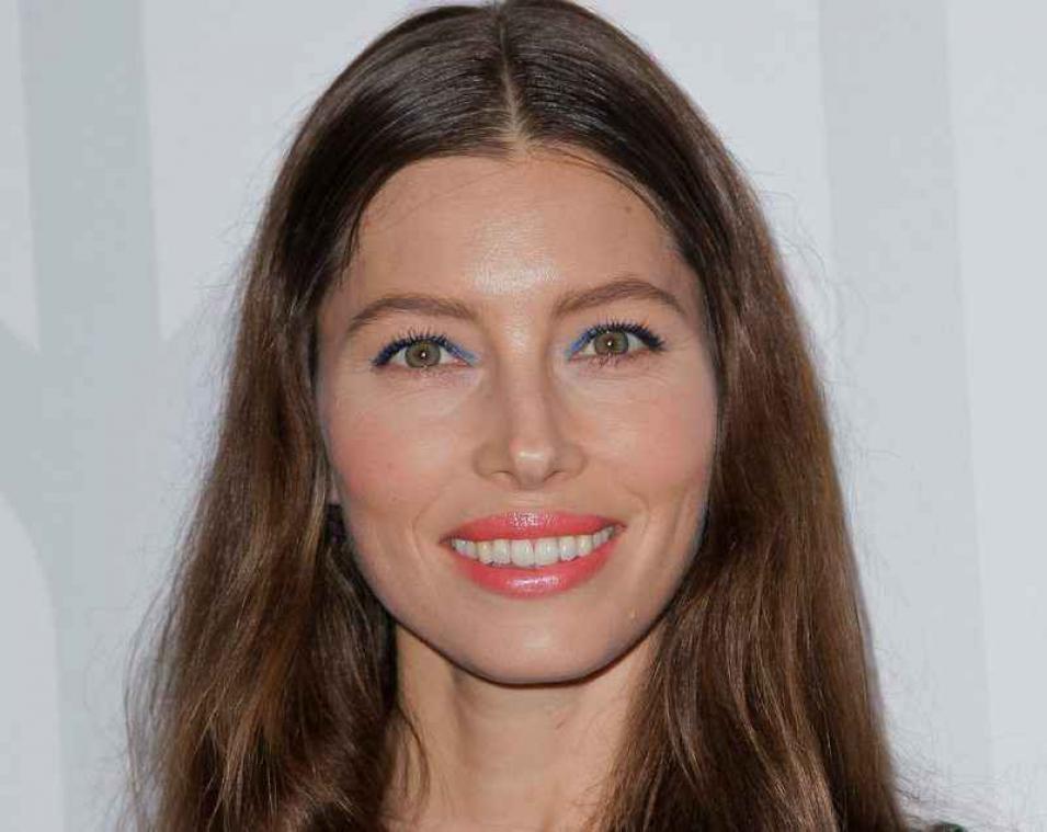 Jessica Biel opnieuw op kleine scherm