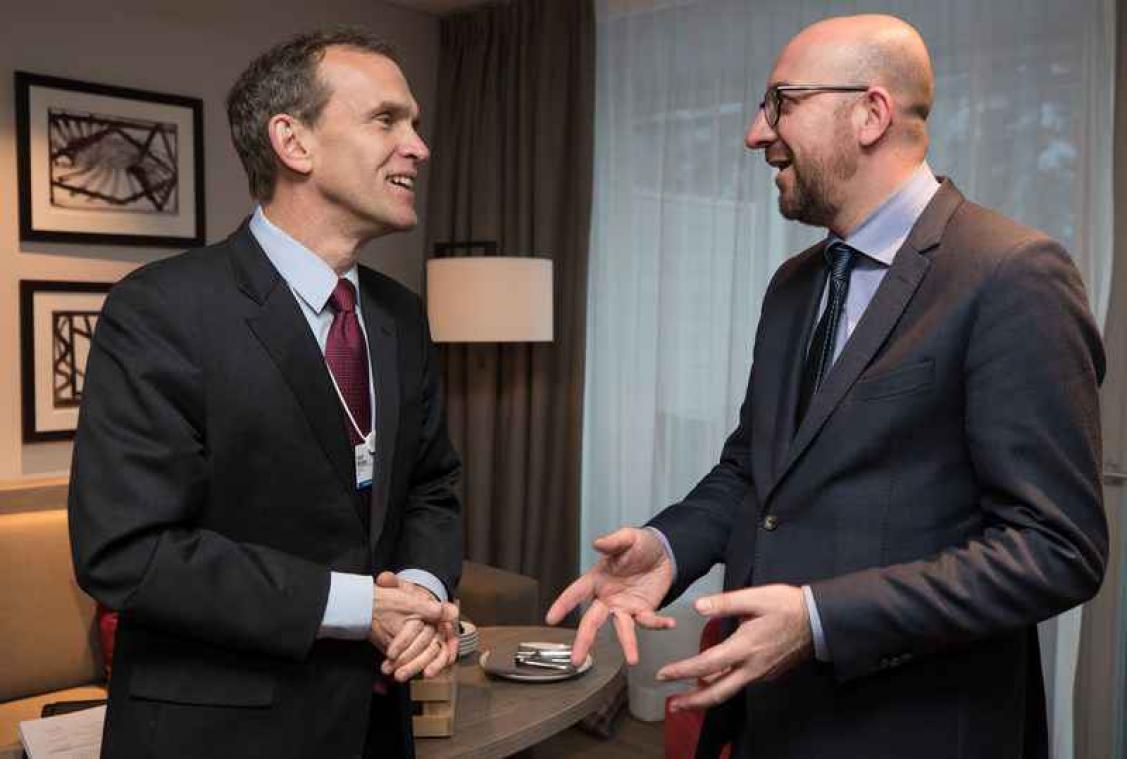 Michel gaat te rade bij Google en Microsoft