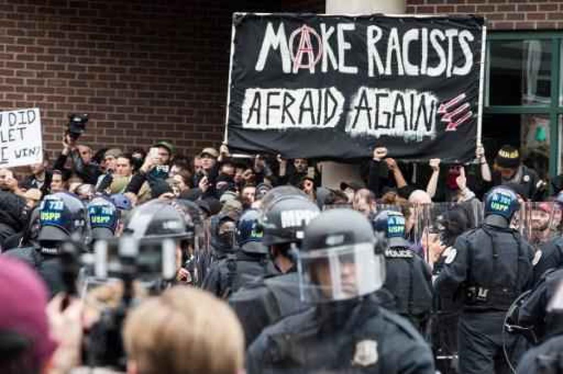 Eedaflegging Trump - Meer dan 90 arrestaties in marge van inauguratie Donald Trump