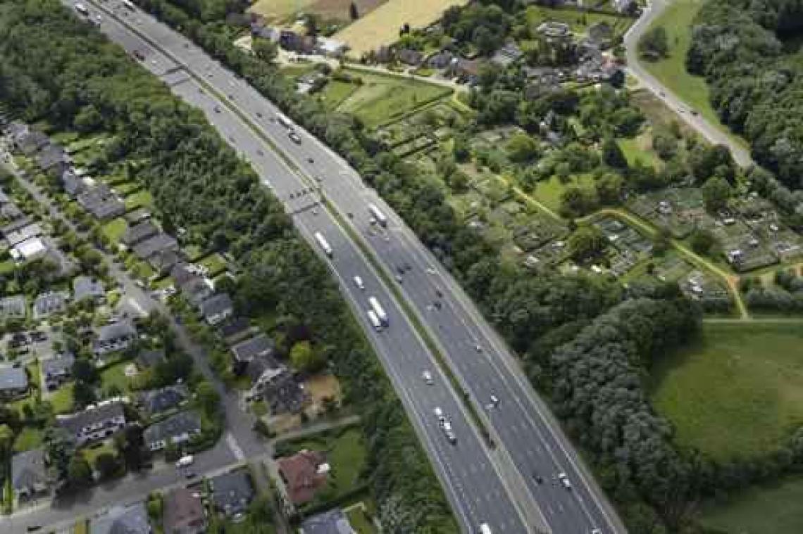 Meer dan een uur aanschuiven door werken op afgesloten E313