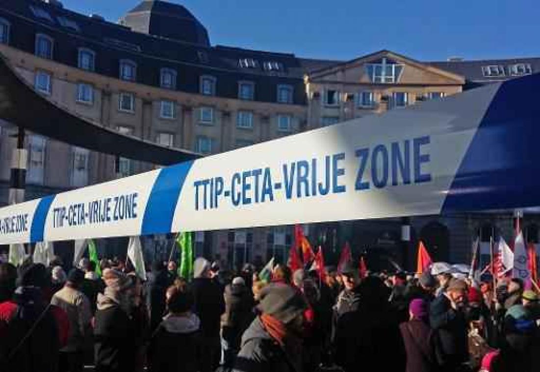 Vijfhonderdtal mensen betogen tegen CETA-verdrag in Brussel