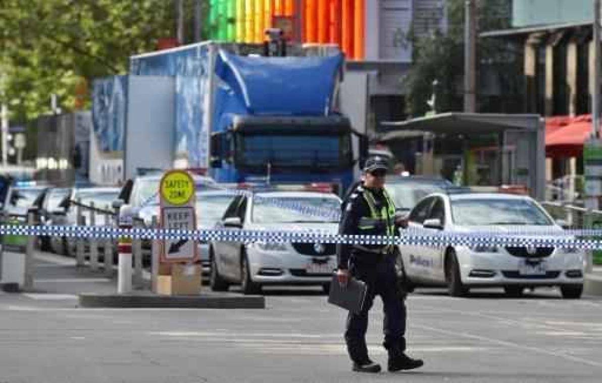 Vijfde dodelijk slachtoffer nadat auto vrijdag inreed op menigte in Melbourne