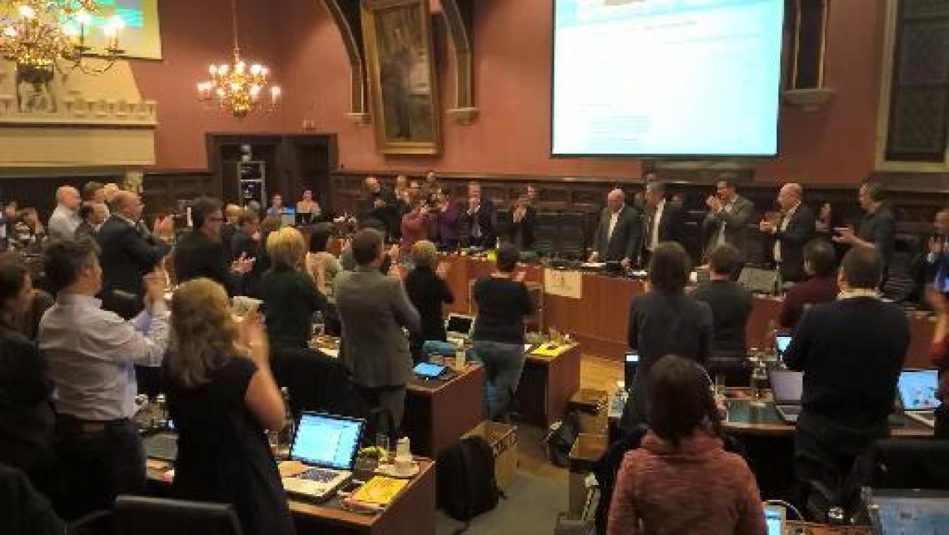 Staande ovatie voor veertigjarige Gentse politieke carrière Daniël Termont