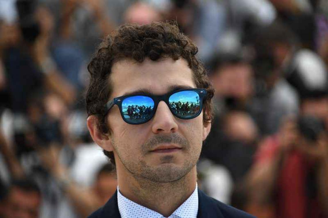 Politie houdt Shia Labeouf nauwlettend in de gaten