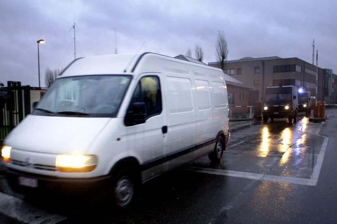 Agenten gaan boekje te buiten tijdens repatriëringen