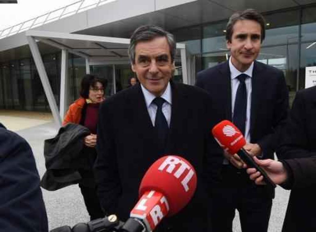 Onthulling tast "zuivere" imago van presidentskandidaat Fillon aan