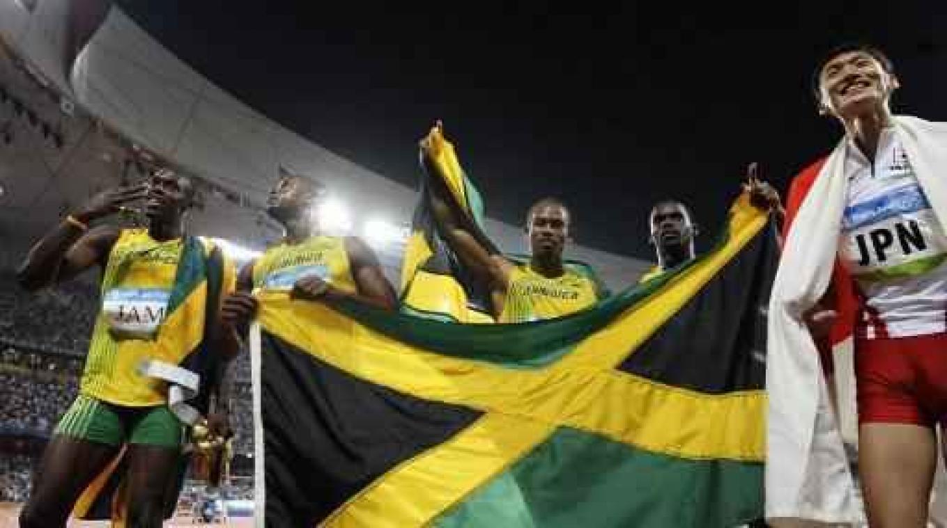 OS 2008 - Bolt verliest estafettegoud in Peking door betrapte ploegmakker
