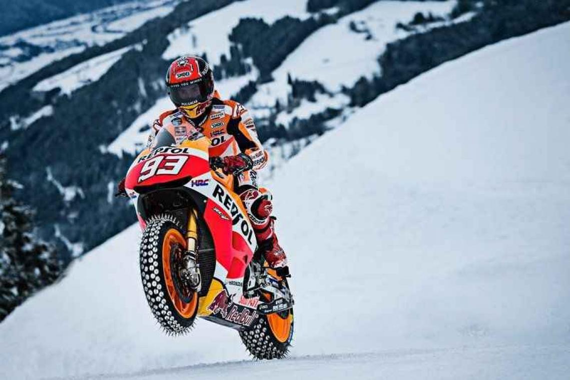 Marc Márquez knalt Hahnenkamm omhoog