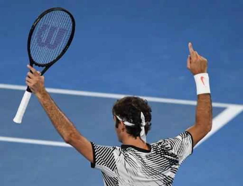 Federer plaatst zich voor Australian Open-finale