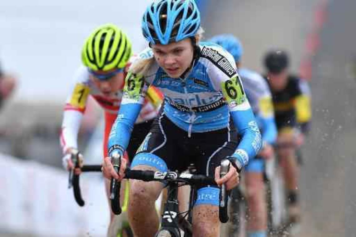 Vierde plaats voor Laura Verdonschot bij de beloften op WK veldrijden