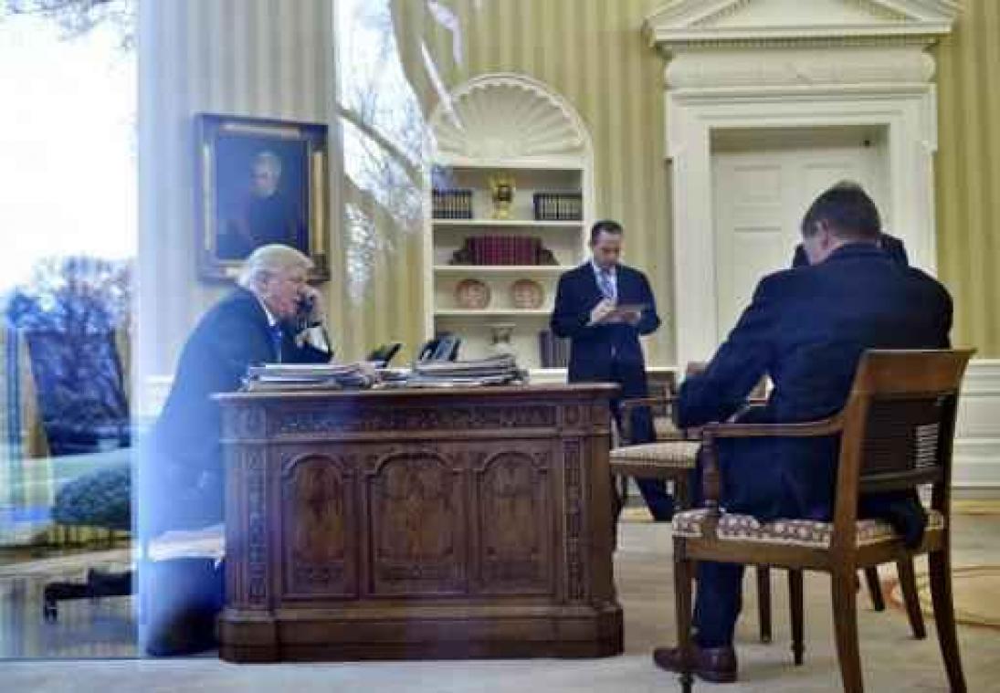 Beleid Trump - Trump telefoneert met Merkel - Shinzo Abe op 10 februari in Witte Huis