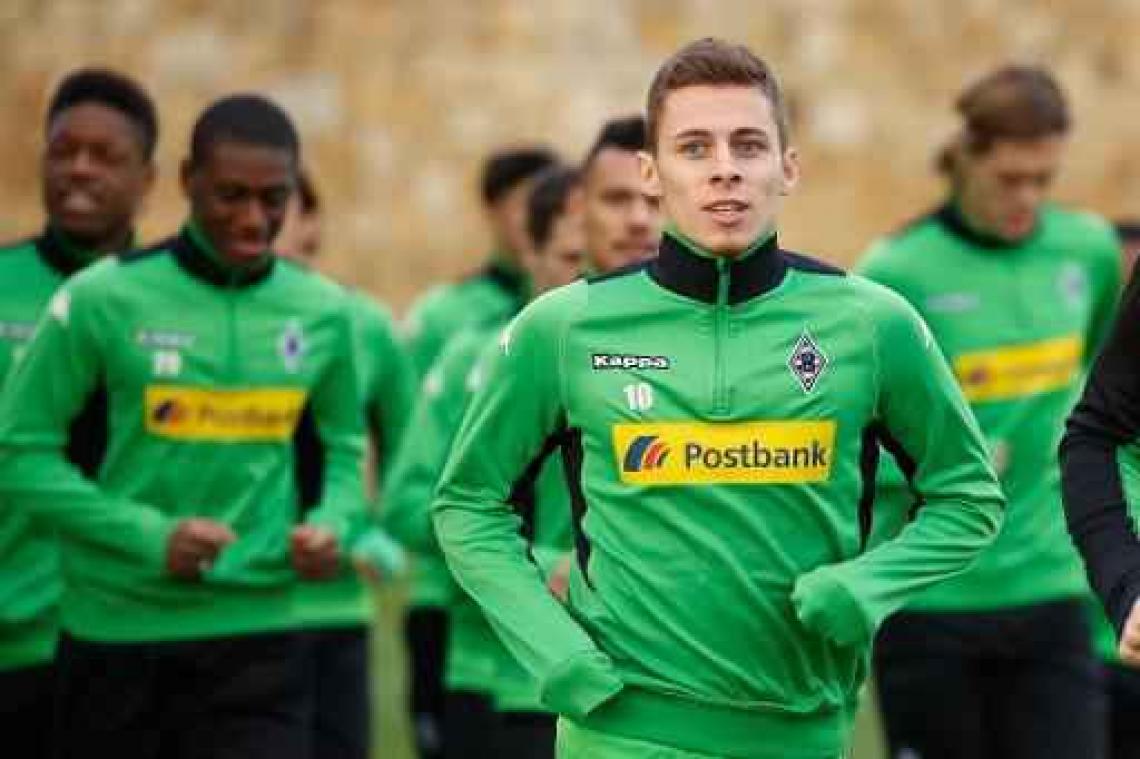 Belgen in het buitenland - Thorgan Hazard kan eindelijk nog eens winnen met Mönchengladbach
