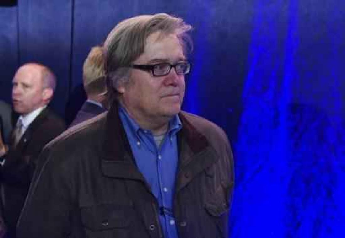 Trumps chefstrateeg krijgt toegang tot Nationale Veiligheidsraad
