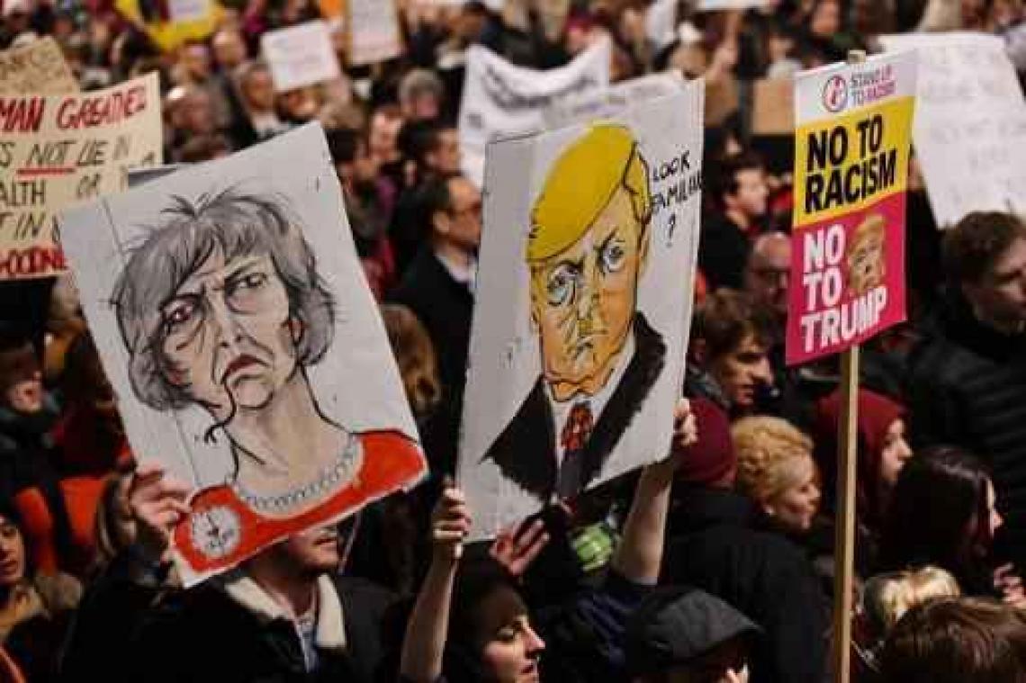 Inreisverbod VS - Tienduizenden mensen protesteren in Verenigd Koninkrijk tegen decreet Trump