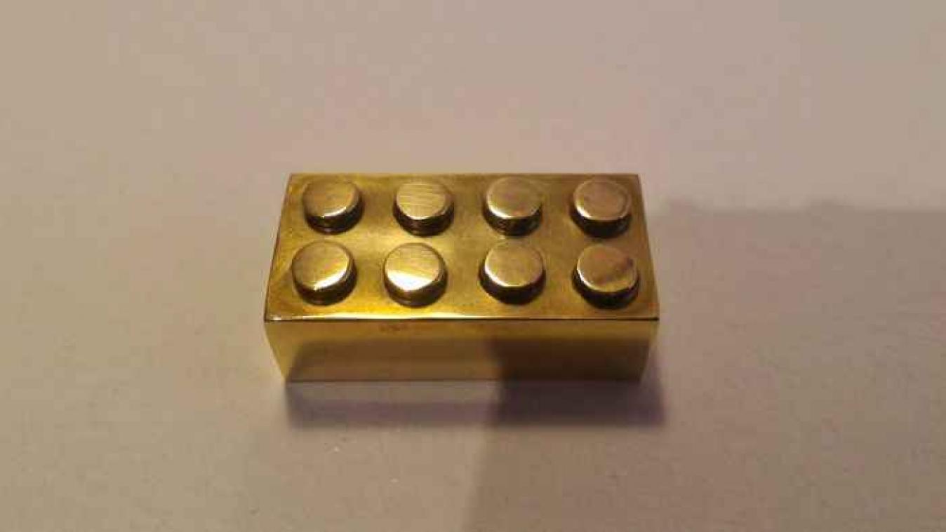 Lego-steentje brengt 19.000 euro op