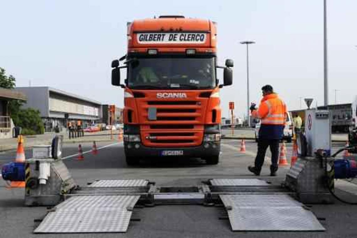 Benelux-controle vrachtwagentransport: bijna 40 procent voertuigen in overtreding