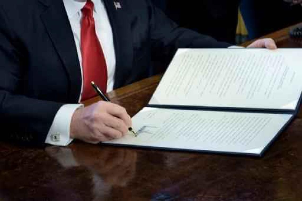 Trump tekent decreet om bankenregels te herbekijken