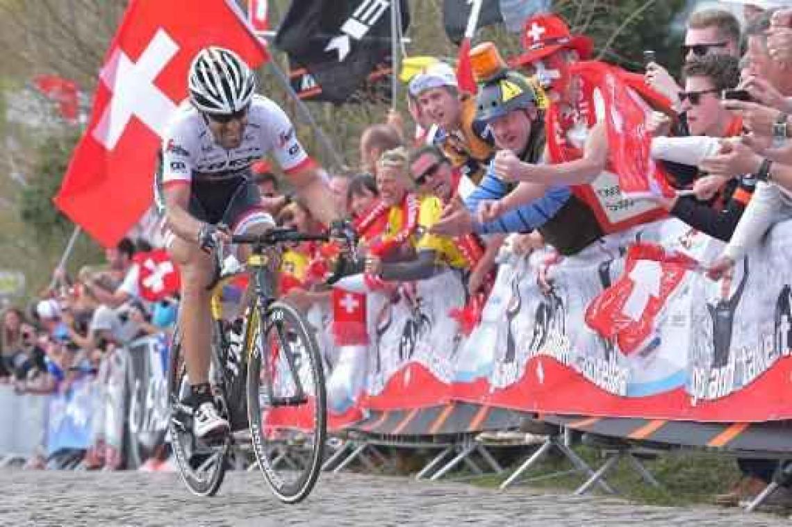 Belg koopt fiets laatste Ronde van Vlaanderen van Cancellara voor 16.000 euro