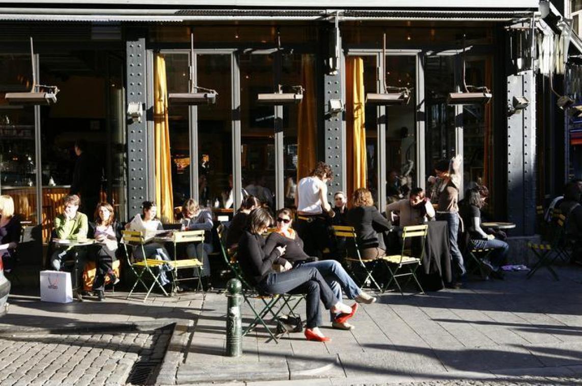Versoepeling flexi-jobs in horeca krijgt heel wat tegenwind
