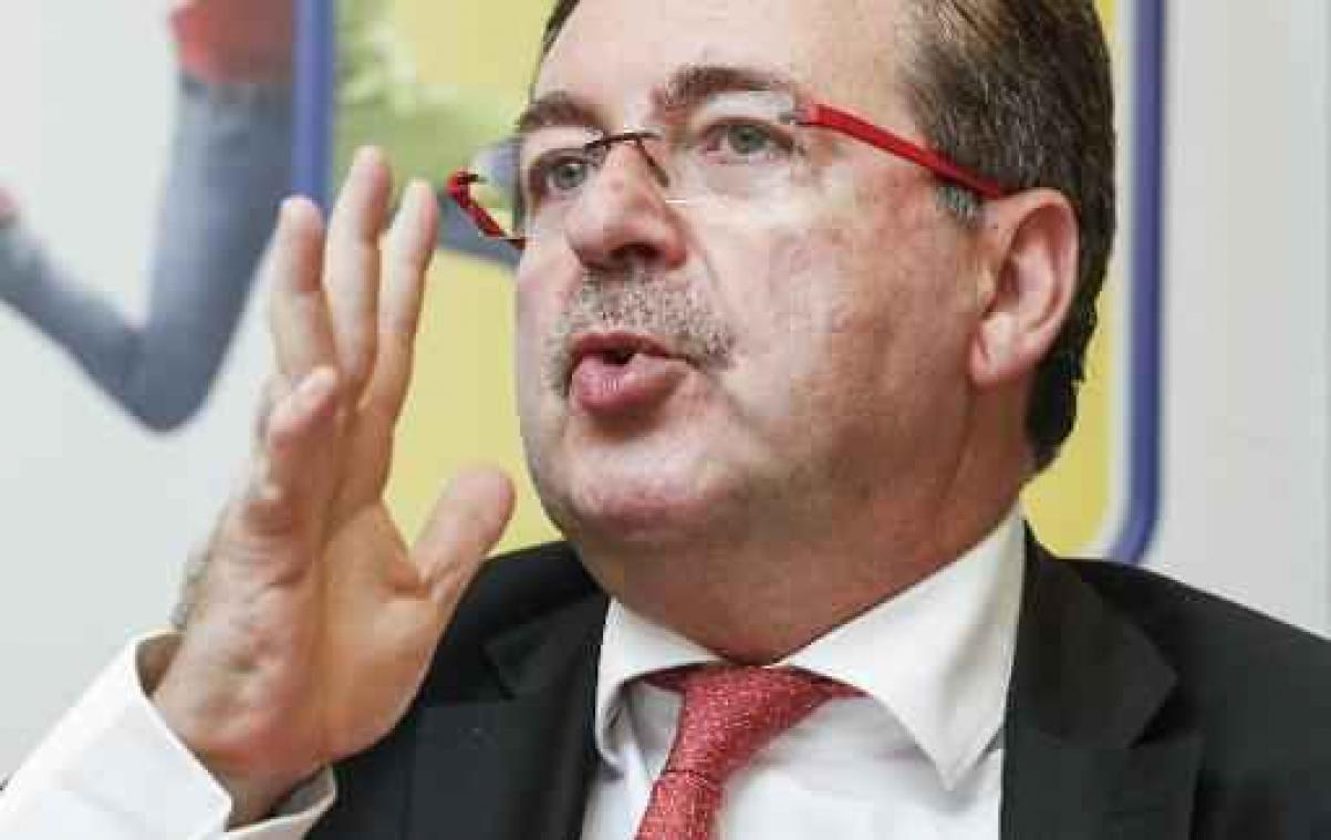 Rudi Vervoort overweegt volledige 'decumul' tussen parlementslid en burgemeester