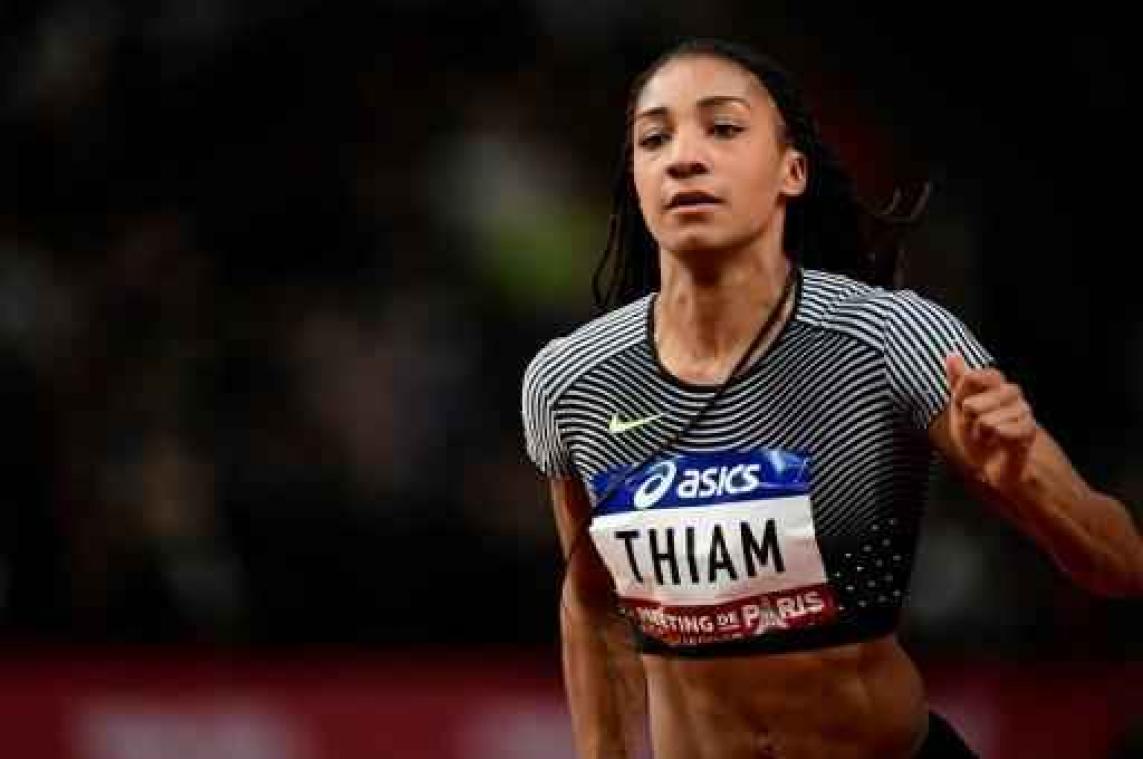 Nafissatou Thiam wint in Parijs gemengde driekamp met persoonlijk record kogelstoten