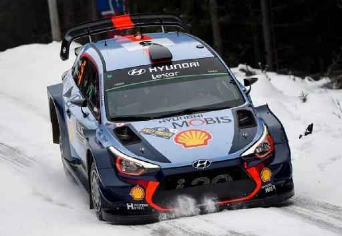 Thierry Neuville diept voorsprong uit in Rally van Zweden