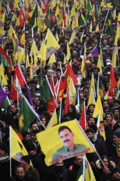 Ongeveer 15.000 Koerden betogen in Straatsburg voor vrijlating Öcalan