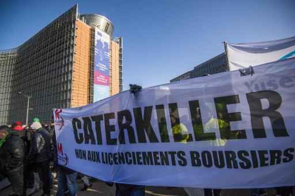 Honderden Caterpillar-arbeiders betogen in Brussel