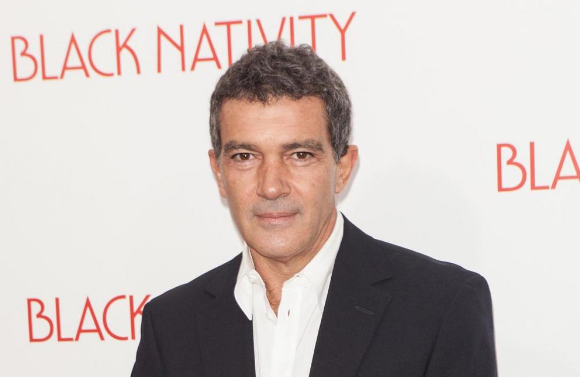Antonio Banderas' phone ban