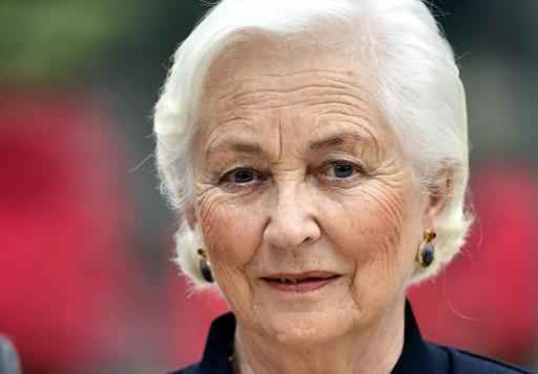 Koningin Paola breekt heup