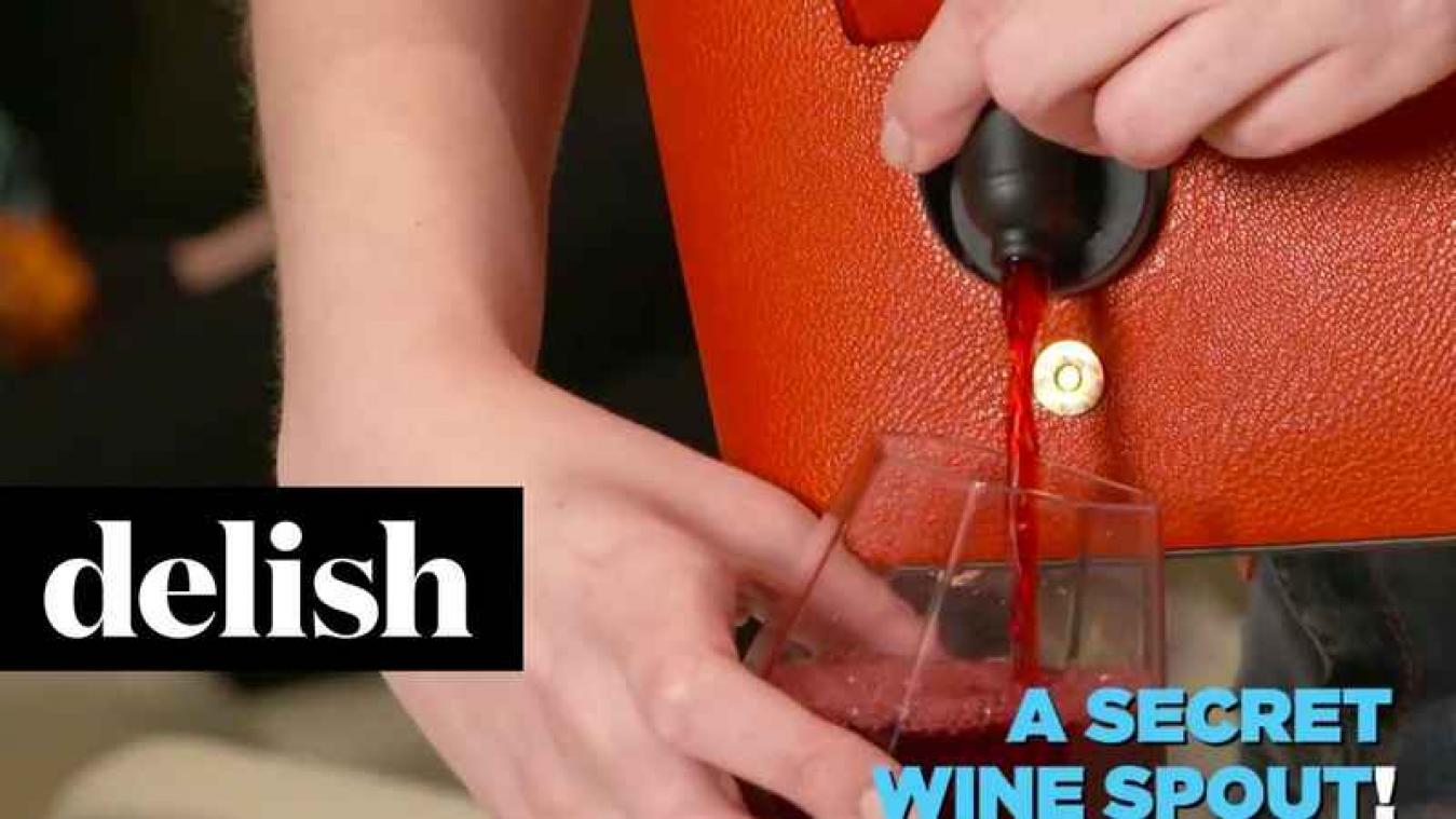 Dankzij deze handtas kan je altijd en overal wijn drinken