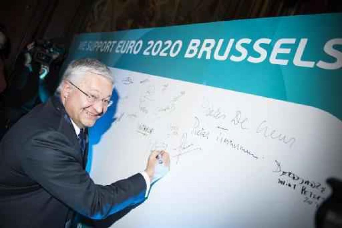 Geluidshinder Brussels Airport - Vanhengel pleit ervoor luchthaven 1.800 meter te verplaatsen