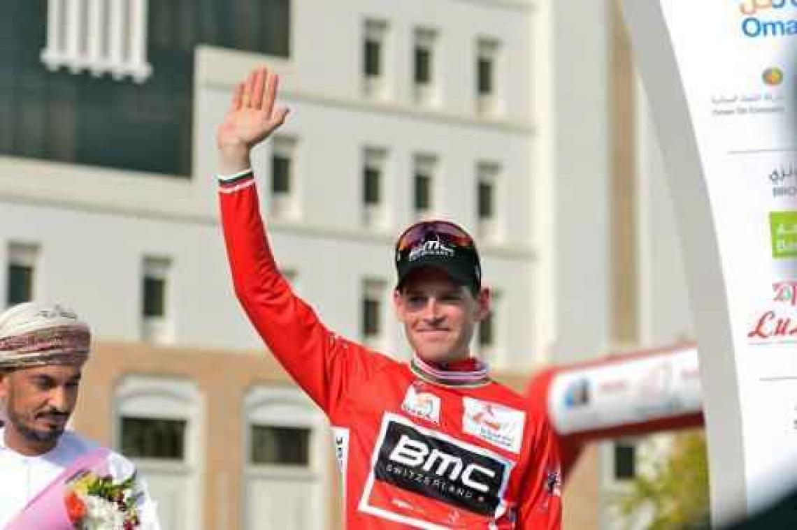 Beresterke Ben Hermans wint koninginnenrit Ronde van Oman en verstevigt leidersplaats