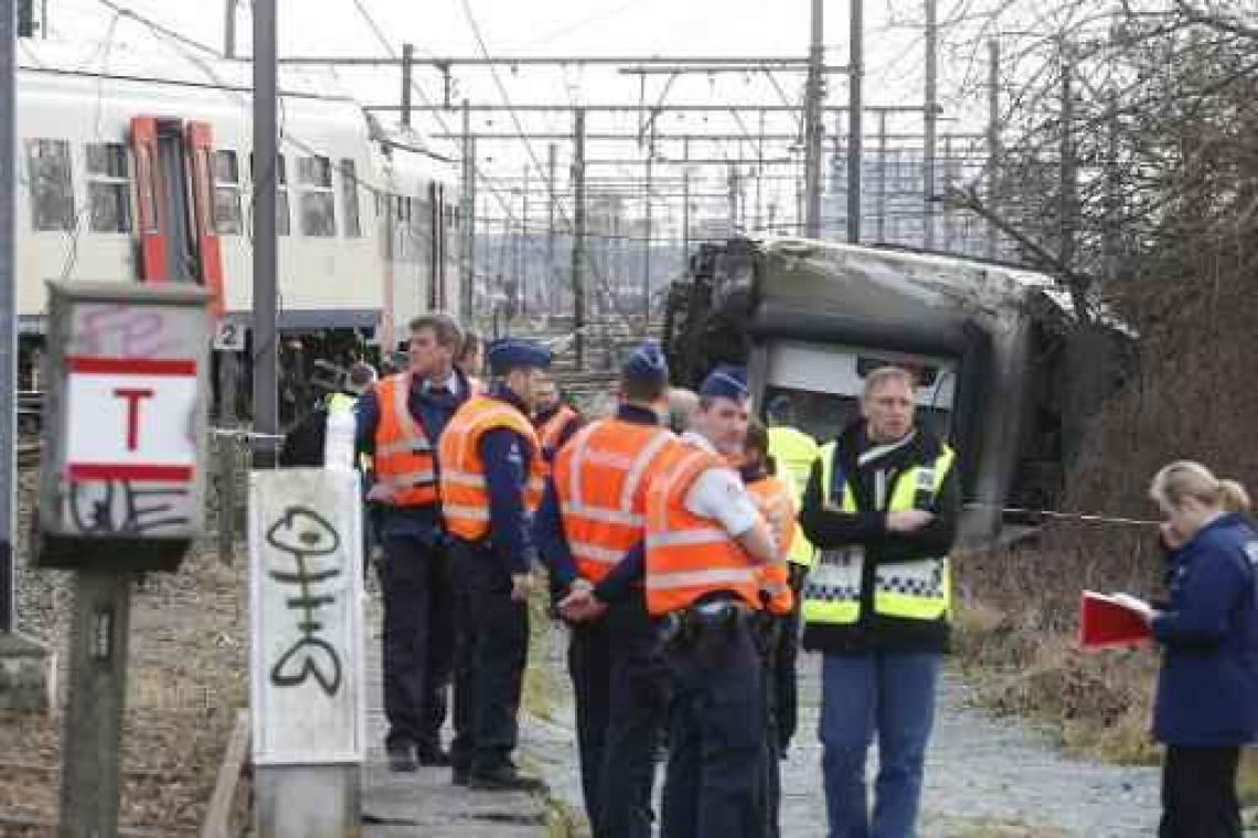 Trein ontspoord nabij Leuven - Grote schade aan treininfrastructuur