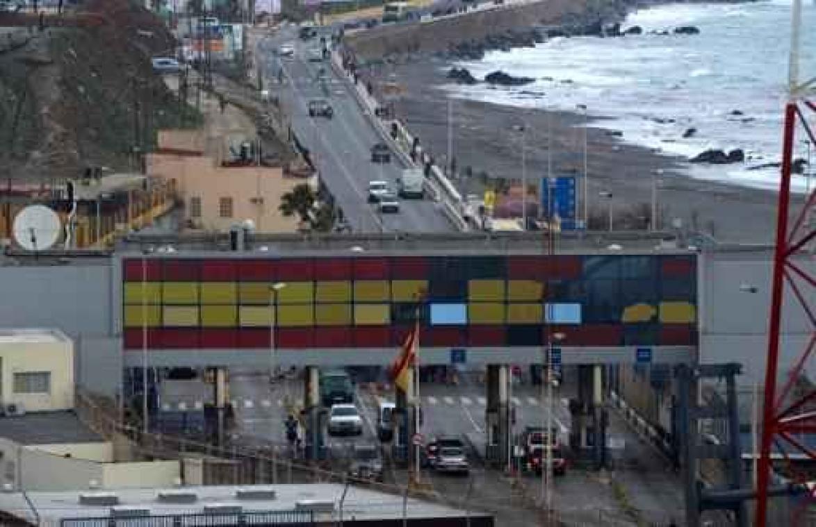 Tiental gewonden bij nieuwe bestorming van Spaanse enclave in Ceuta