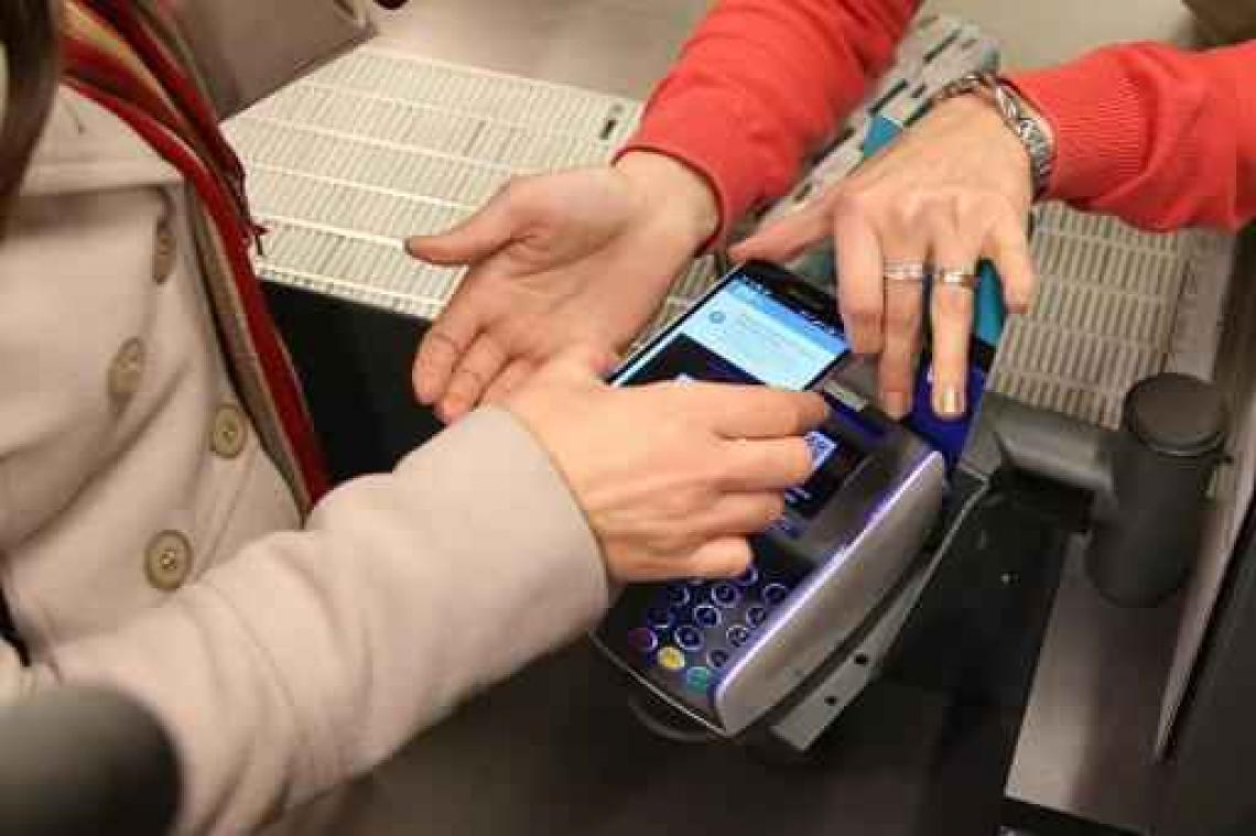 Contactloos betalen wordt ook mogelijk met de smartphone