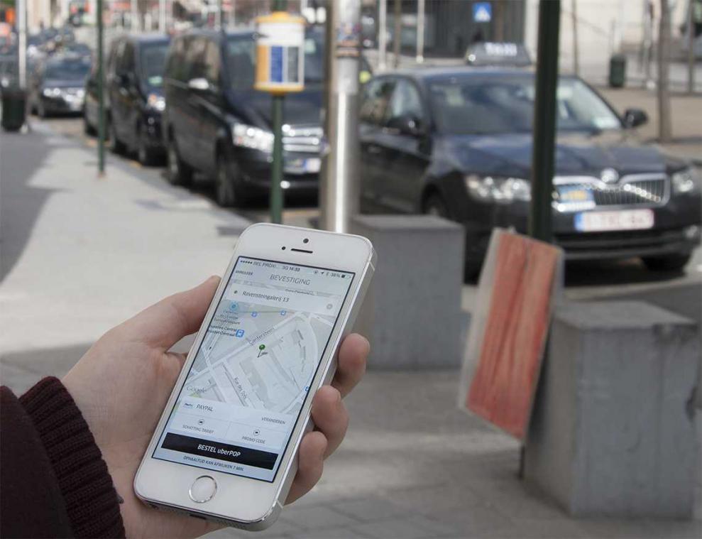 Metro doet de test: Uber of taxi?