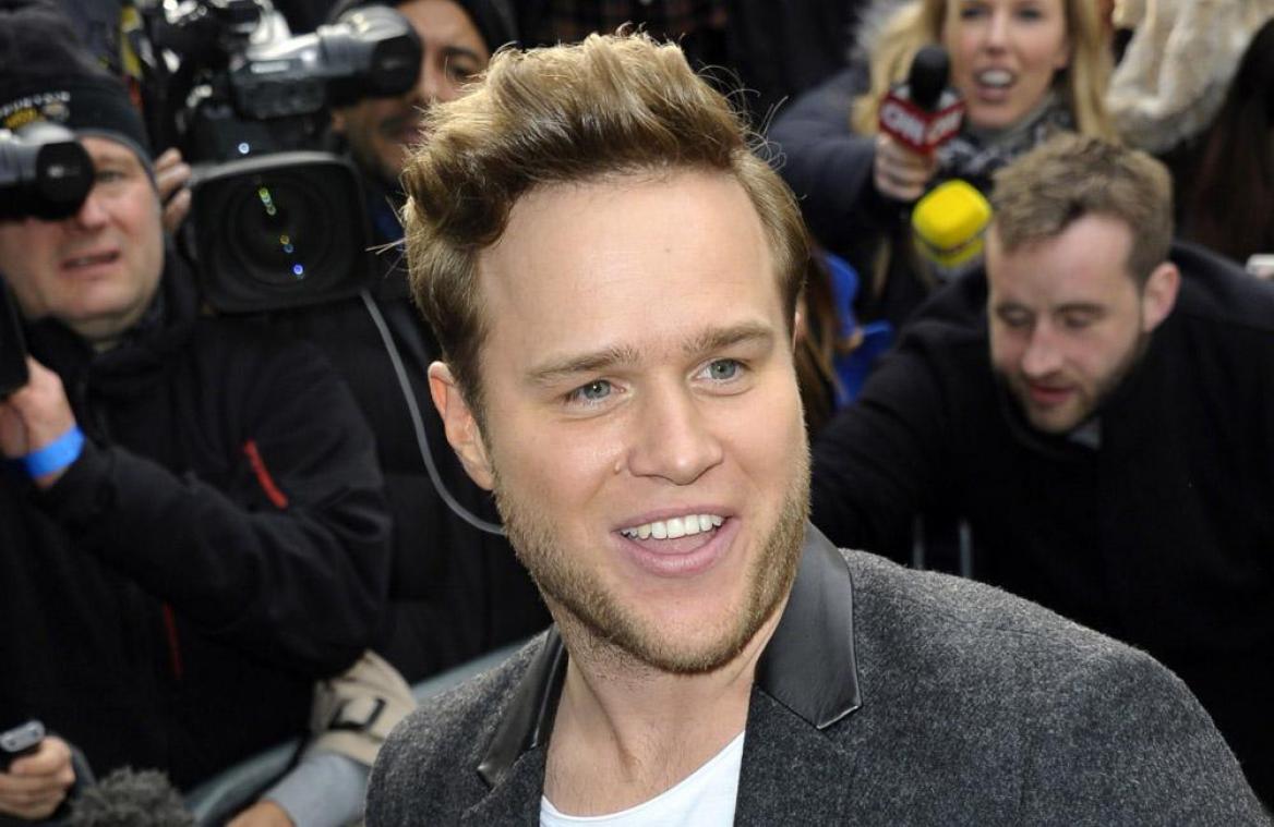 Olly Murs keeps girlfriend happy with dancer snub