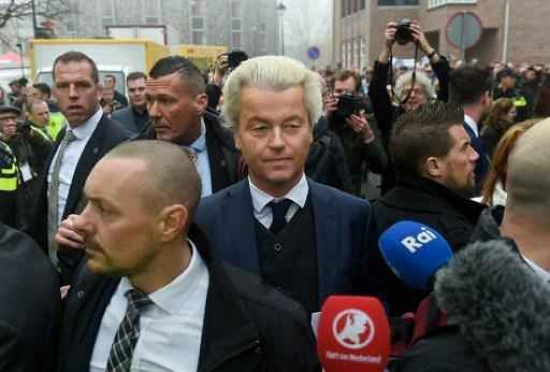 Nederlandse premier en minister van Justitie overleggen met Wilders over lek