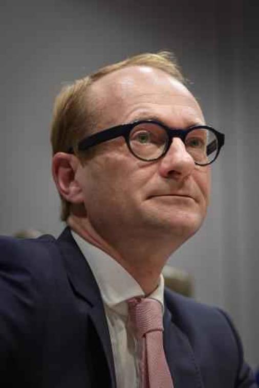 Minister Weyts volgt advies van verkeersorganisaties en kiest niet voor fietshelmplicht