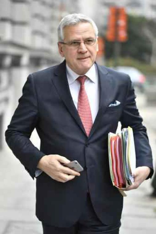 Peeters beperkt dossierkosten lening