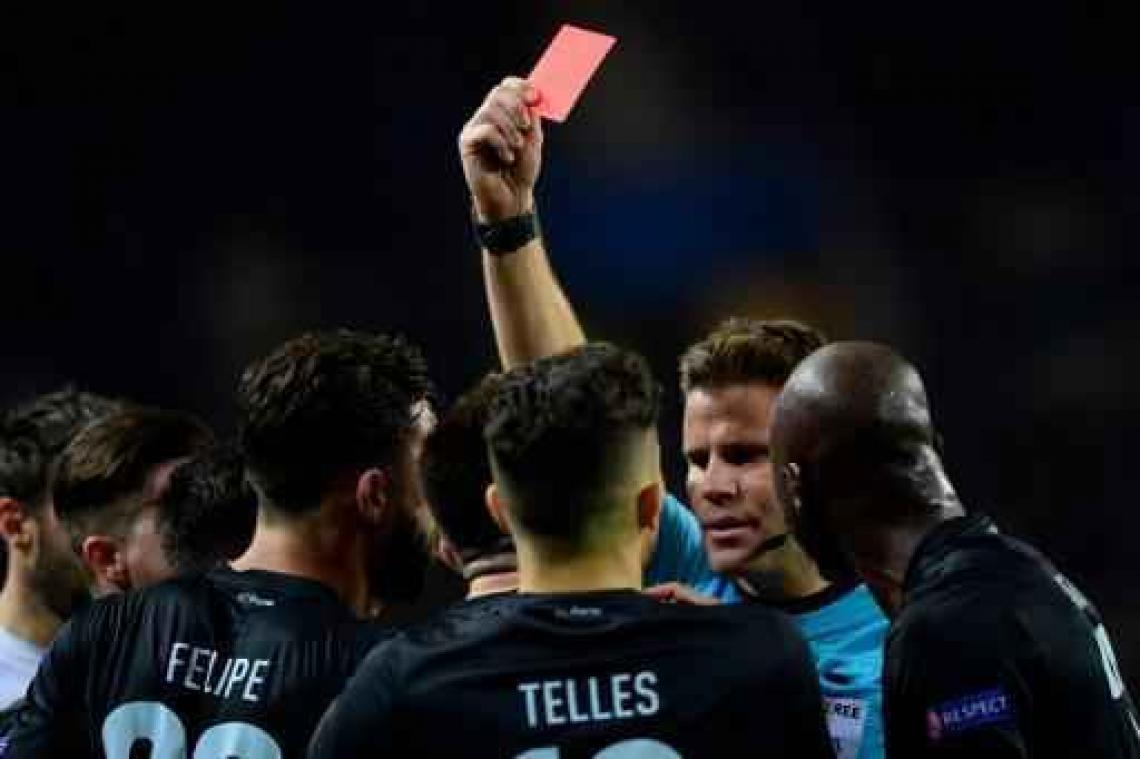 Champions League voetbal - Juventus wint in Porto, Leicester beperkt schade in Sevilla