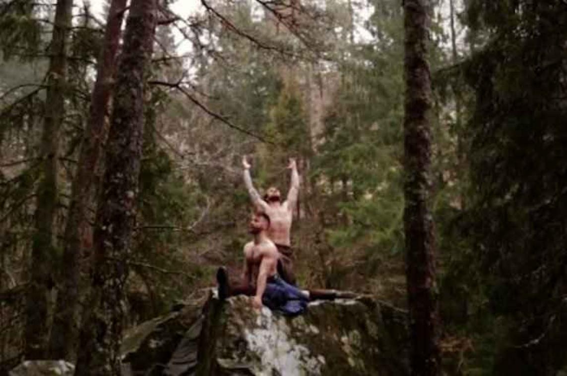 Yogi in kilt veroveren de wereld