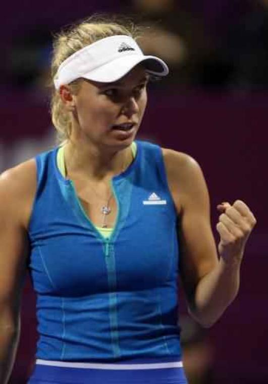 Caroline Wozniacki is eerste finaliste in Dubai