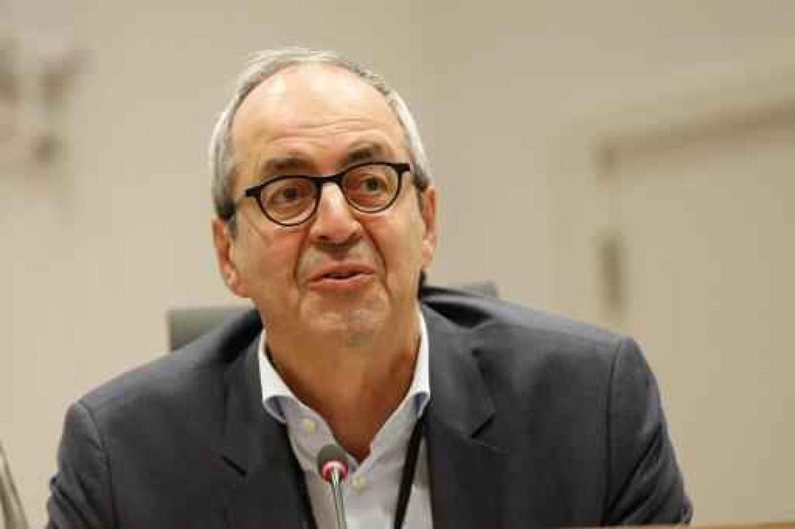 Sp.a: "Van Overtveldt moet orde op zaken stellen in kabinet"
