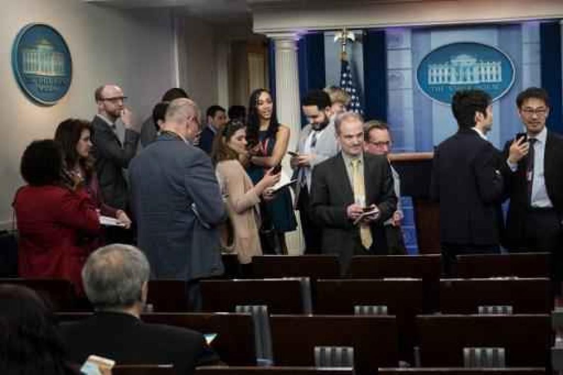 Amerikaanse nieuwsorganisaties ontzet over weigering van journalisten door Witte Huis