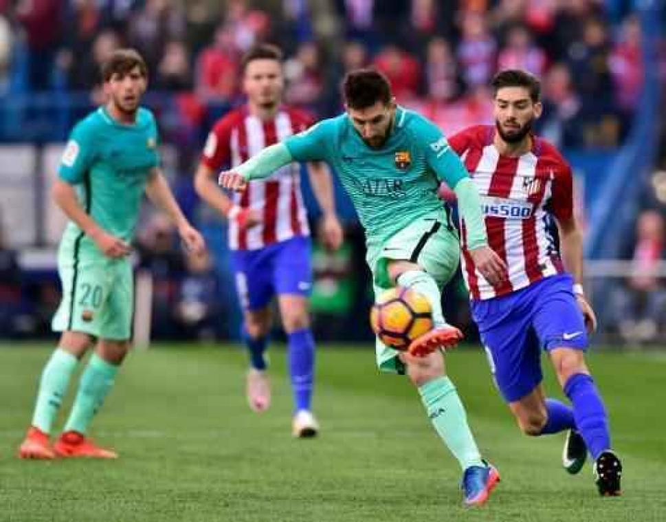 Belgen in het buitenland - Barcelona pakt voorlopig leiding na zege in topper bij Atletico Madrid