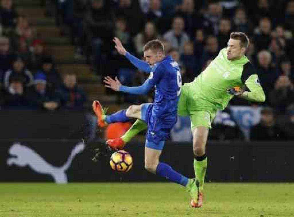 Belgen in het buitenland - Mignolet en Origi met Liverpool onderuit bij herboren Leicester City
