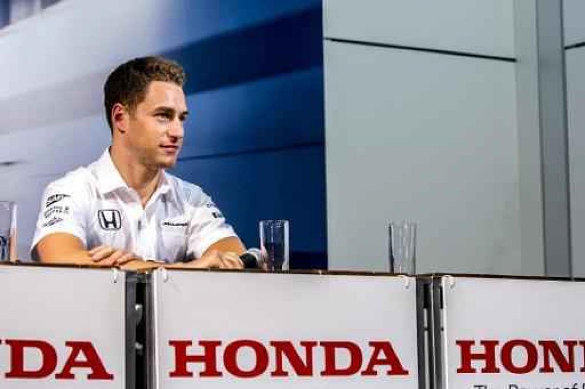 F1-testen Barcelona - Stoffel Vandoorne legt 22 rondjes af in nieuwe McLaren